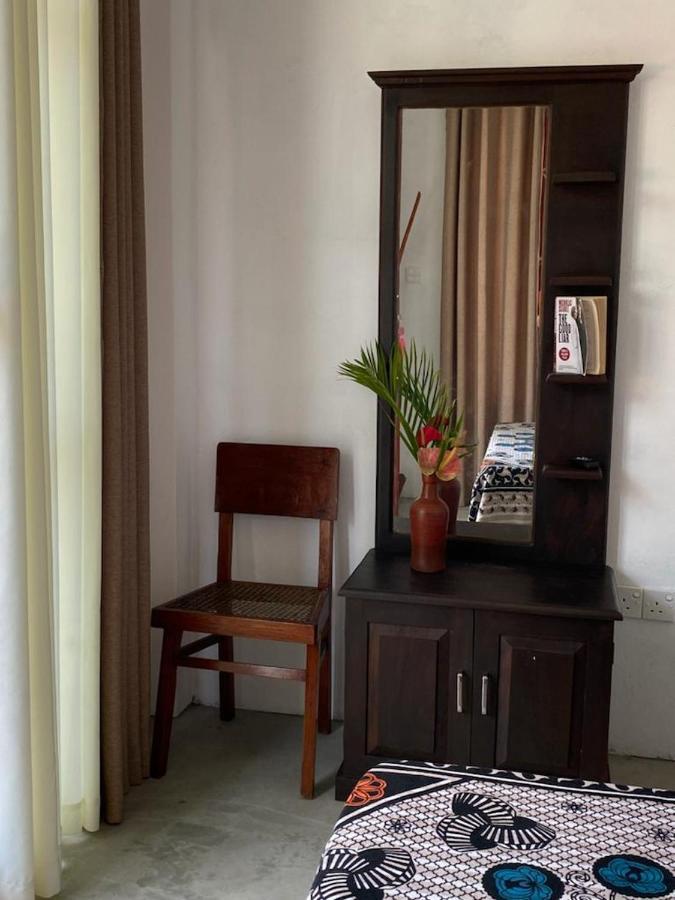 Light House Beach Home Matara Exteriör bild